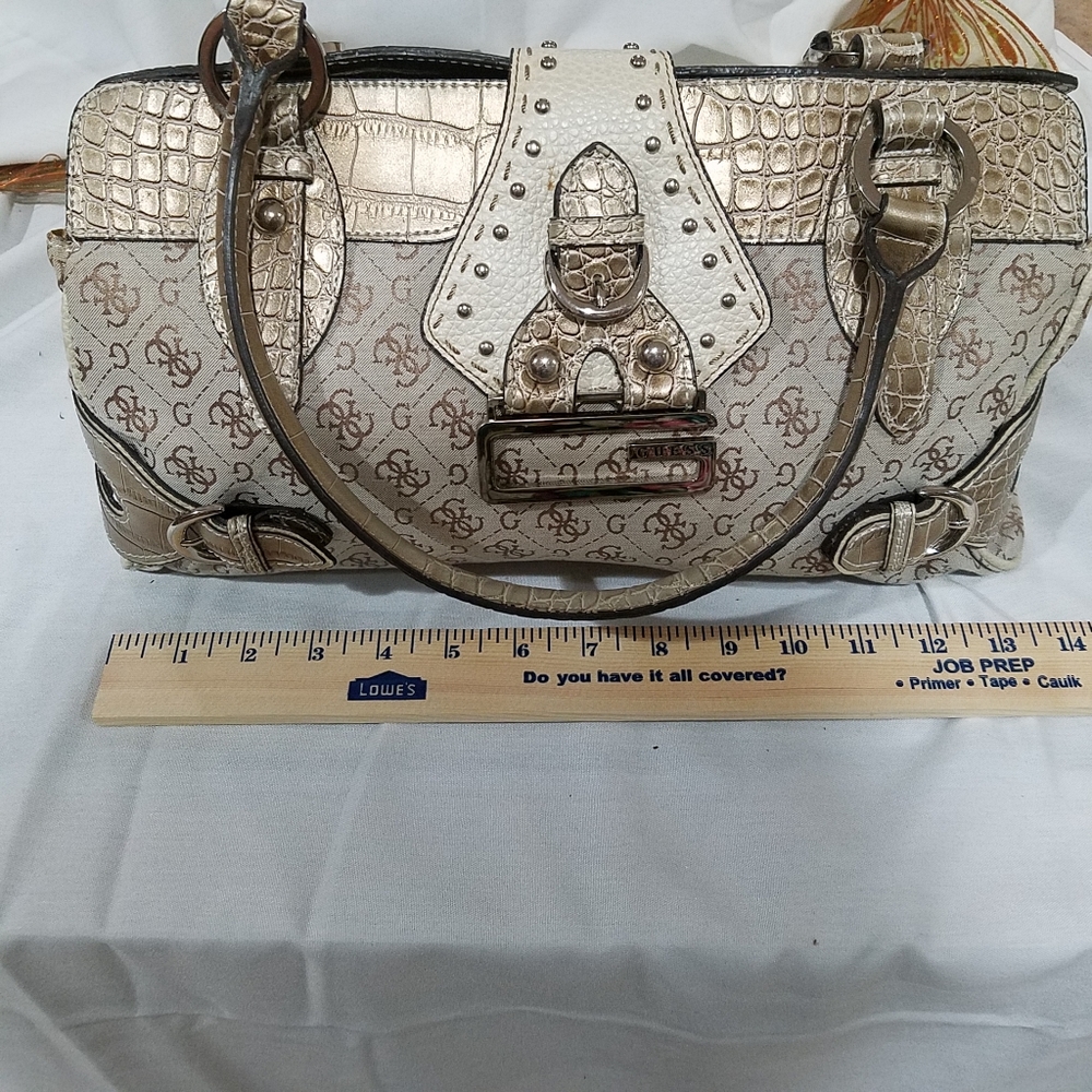 Guess Purse - Picture 5 of 8